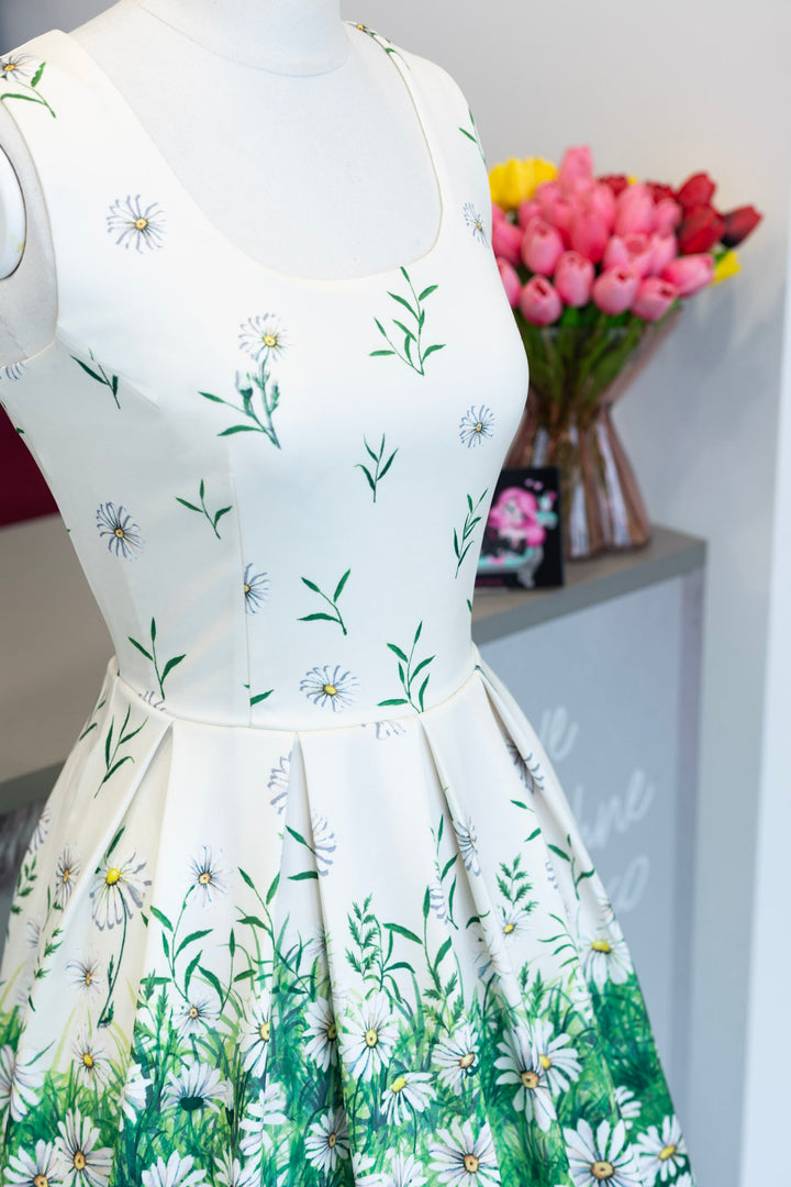 PREORDER - Amanda White Daisy Dress - Expected dispatch date 1st of July