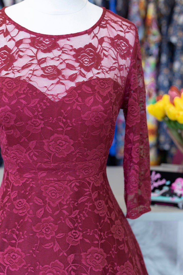 Madeline Long Sleeve Lace Dress in Burgundy