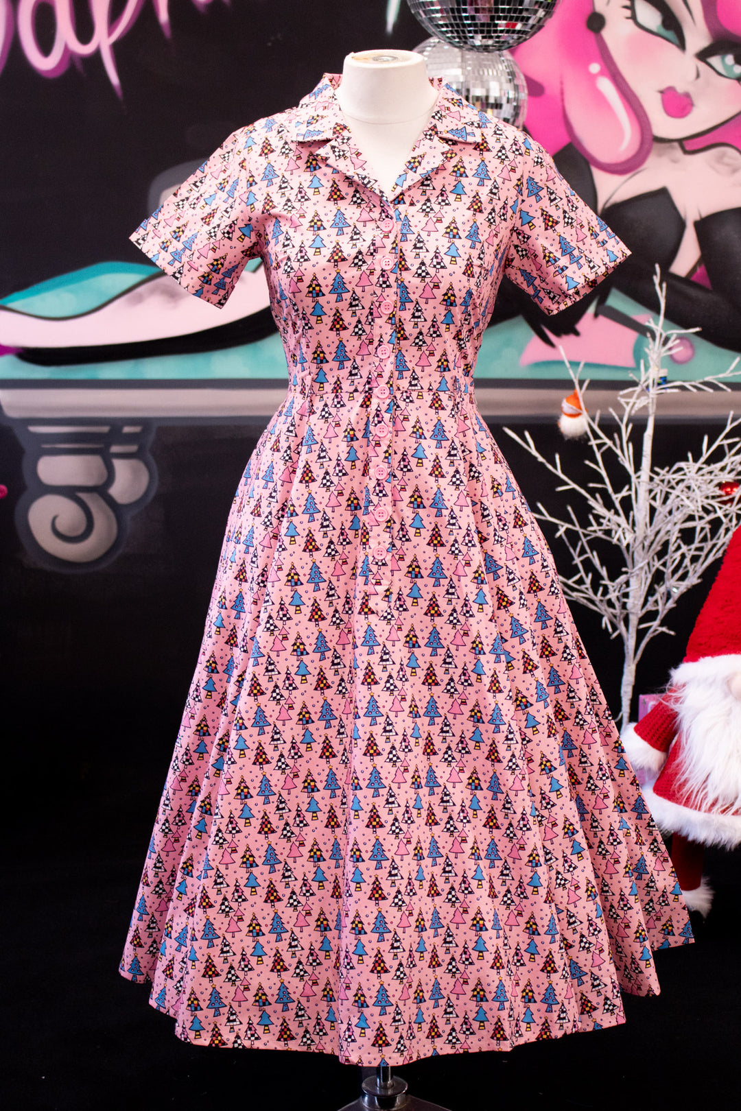 INSTOCK - Peggy Swing Dress - Retro Christmas Trees