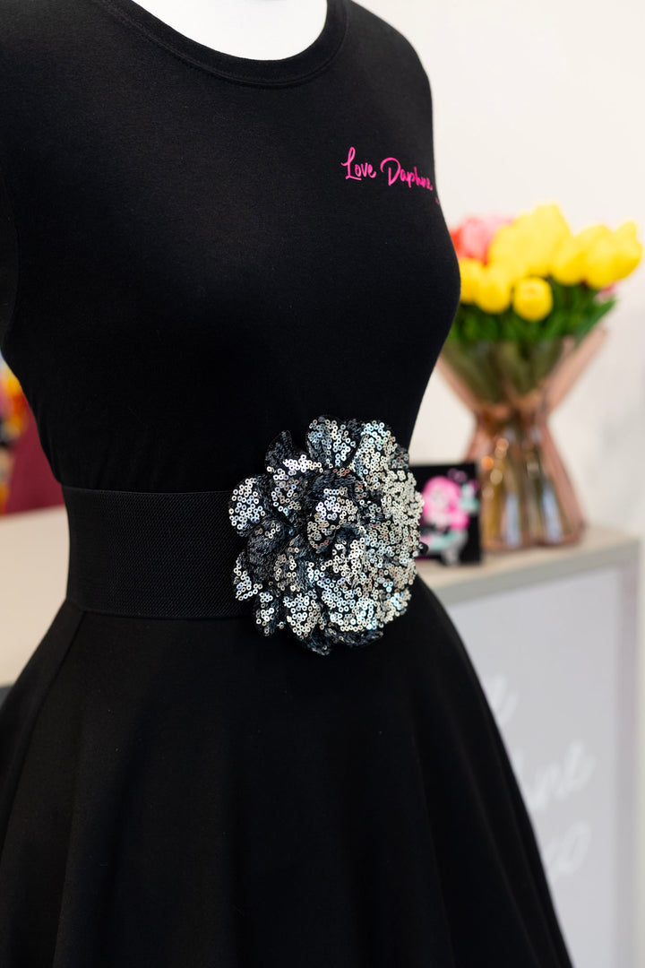 Sequin Flower Elastic Belt - Black Silver