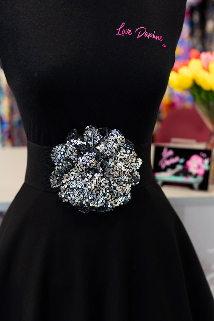 Sequin Flower Elastic Belt - Black Silver