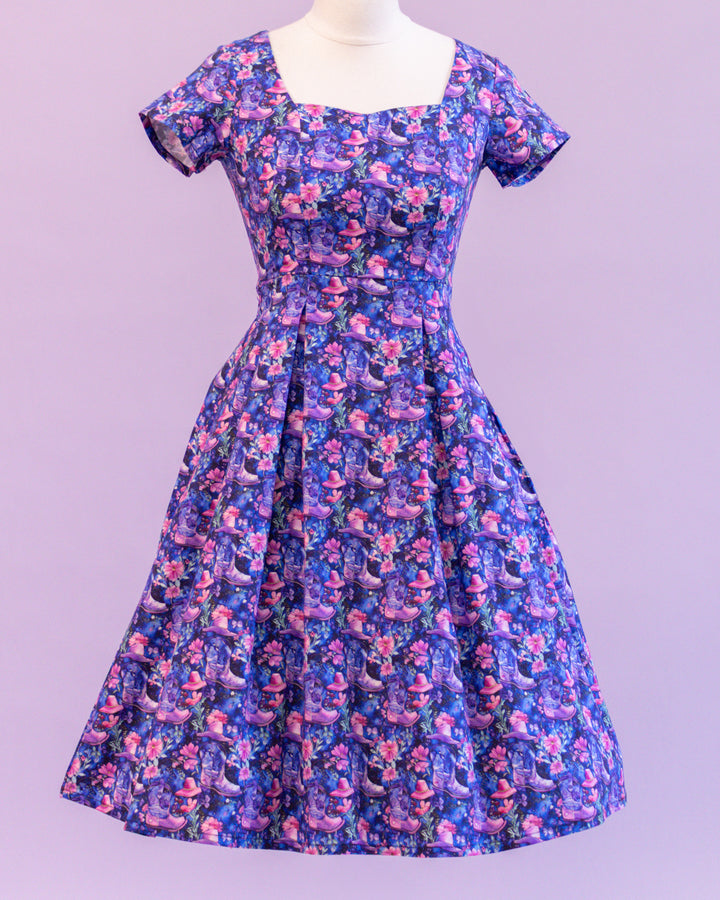 Pixie Sweetheart Dress - Walkin' Boots